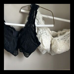 Aerie AEO size M (D) Lace cami bra bundle- black and cream